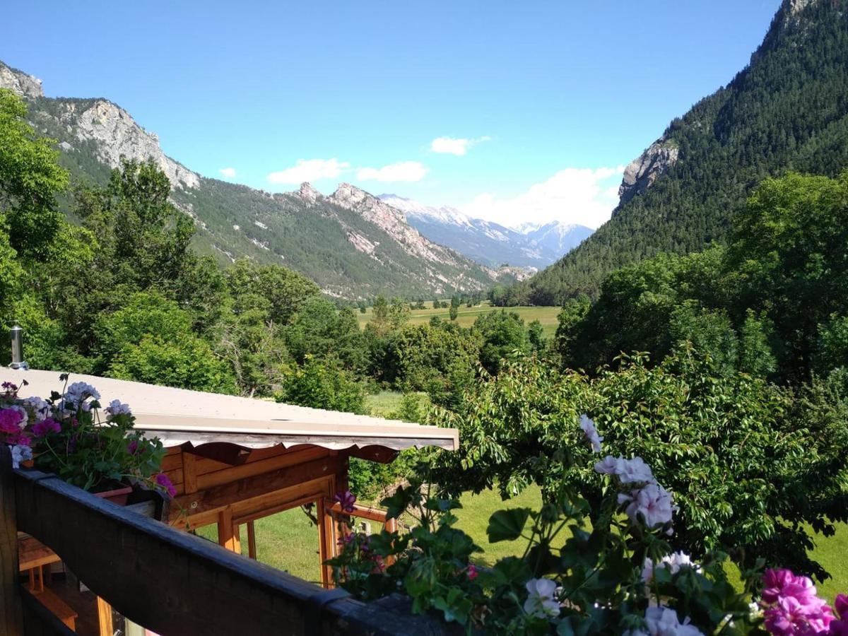 Hotel Restaurant Gites Les 5 Saisons Freissinieres Luaran gambar