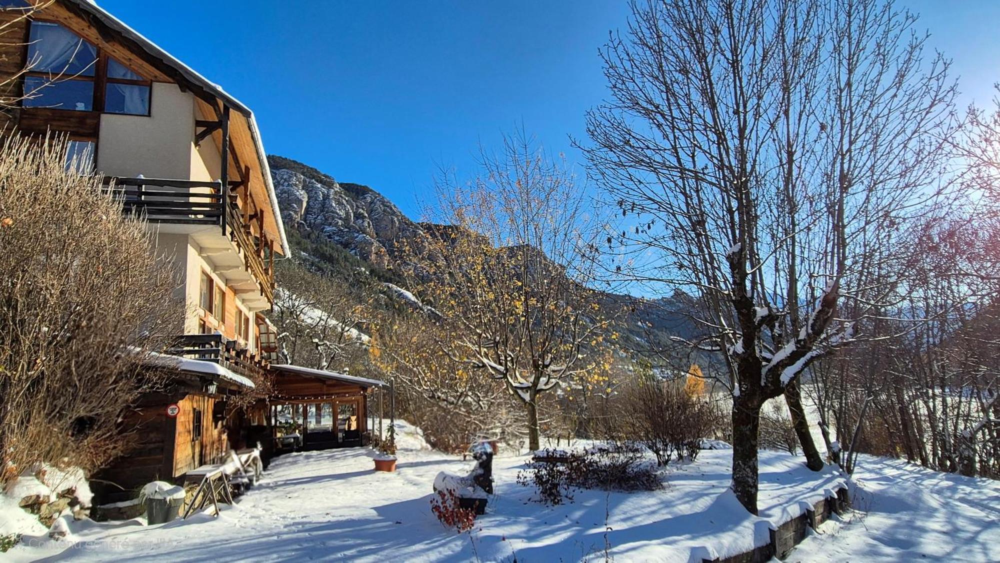 Hotel Restaurant Gites Les 5 Saisons Freissinieres Luaran gambar