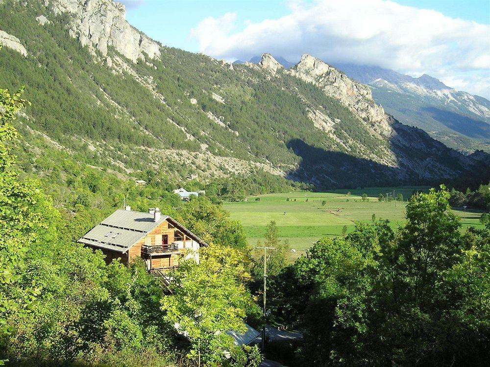 Hotel Restaurant Gites Les 5 Saisons Freissinieres Luaran gambar