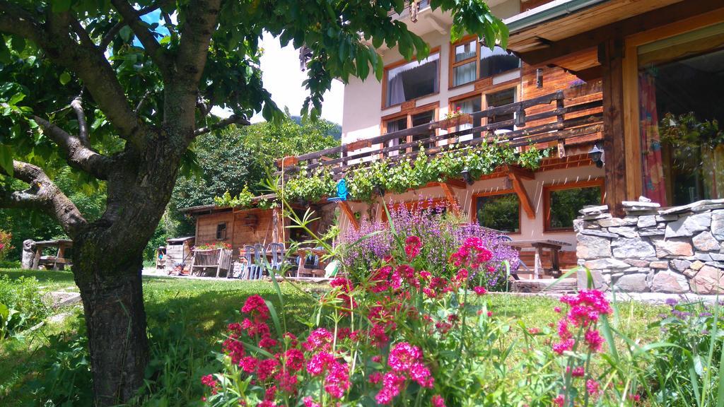 Hotel Restaurant Gites Les 5 Saisons Freissinieres Luaran gambar